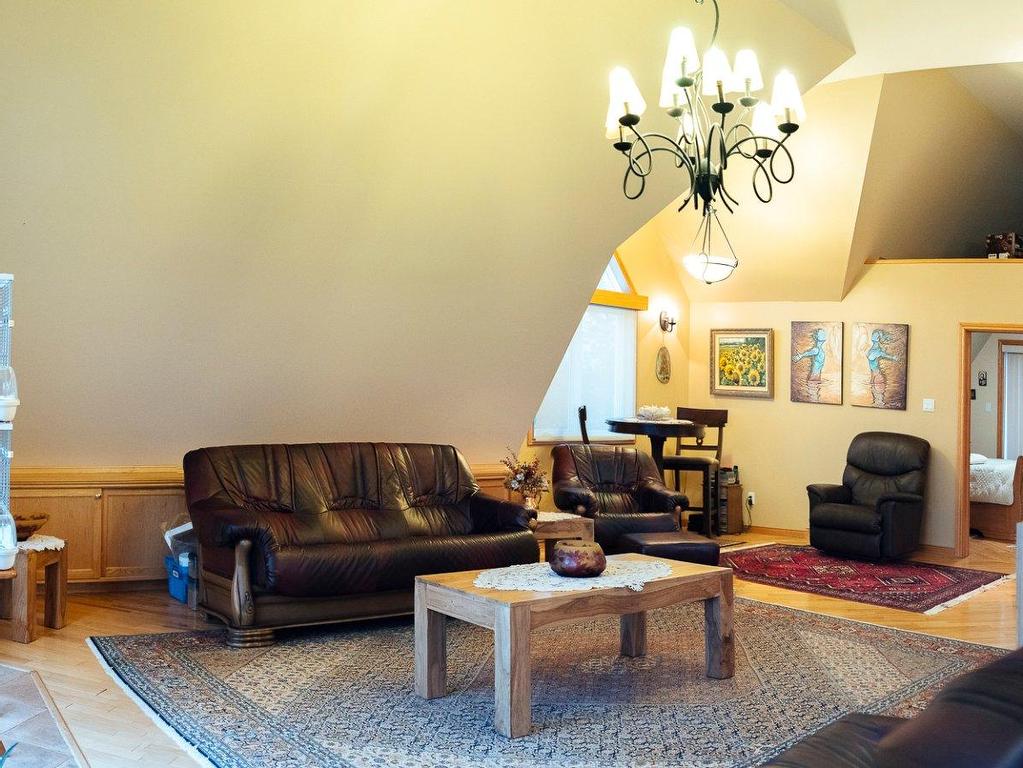 









686


Av. Arnaud

,
Sept-Îles,




QC
G4R3B9

