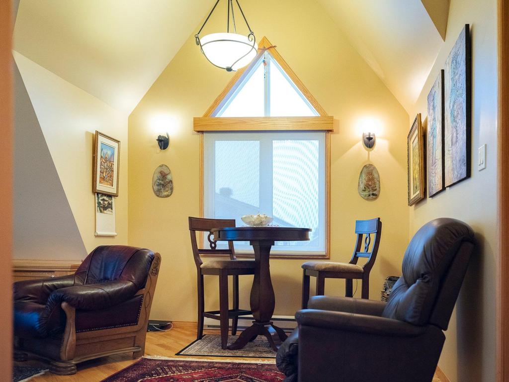 









686


Av. Arnaud

,
Sept-Îles,




QC
G4R3B9

