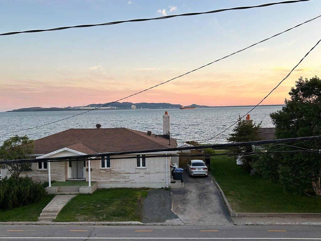 









686


Av. Arnaud

,
Sept-Îles,




QC
G4R3B9

