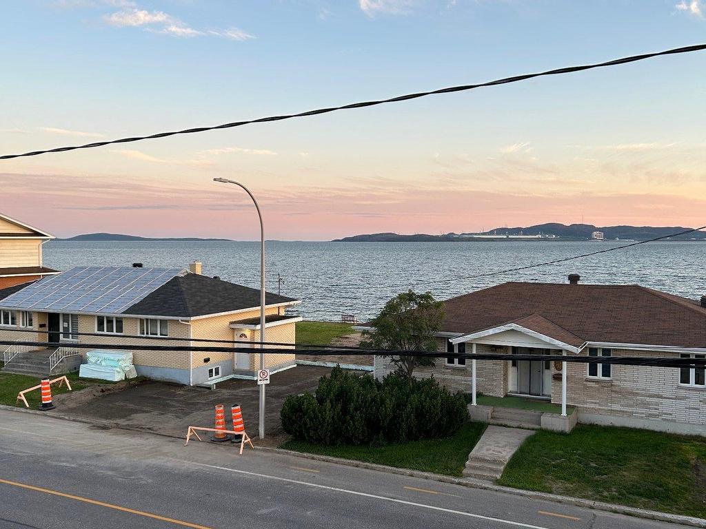 









686


Av. Arnaud

,
Sept-Îles,




QC
G4R3B9

