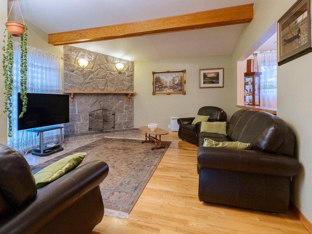 









686


Av. Arnaud

,
Sept-Îles,




QC
G4R3B9

