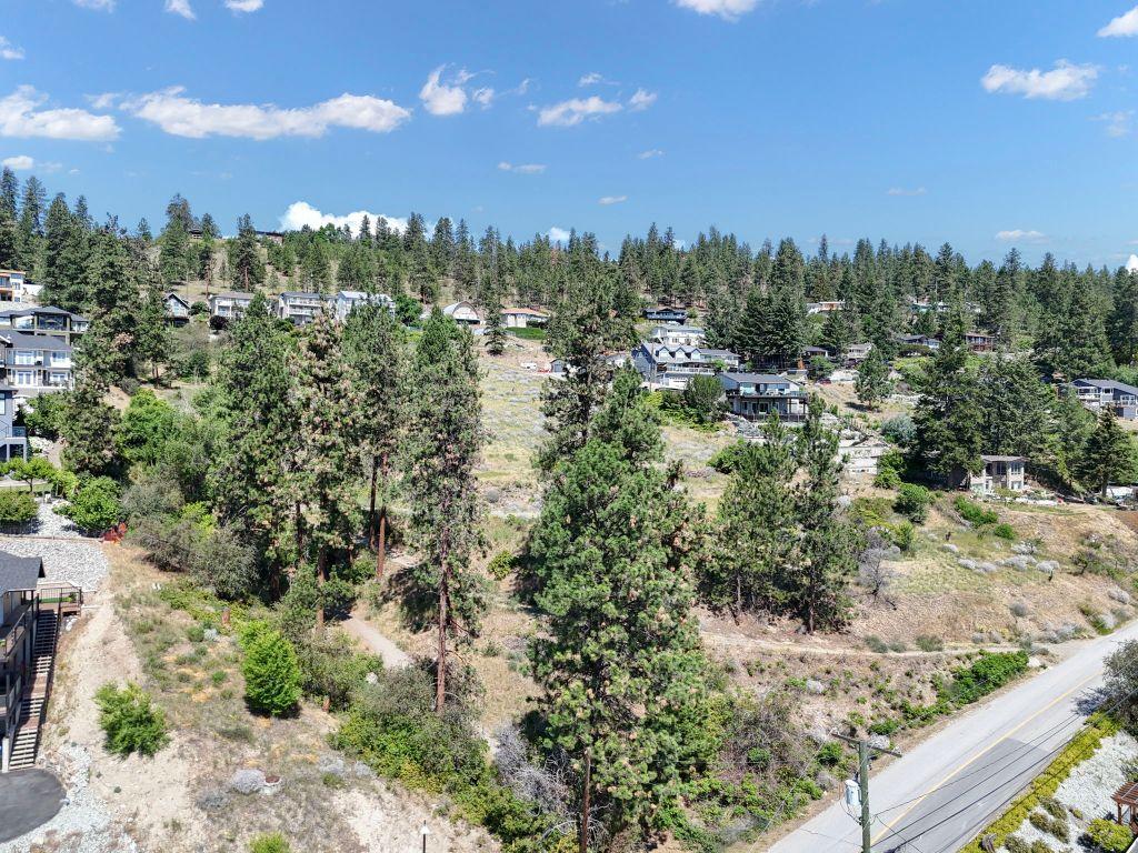 









6446


Renfrew

Road,
Peachland,







BC
V0H 1X7

