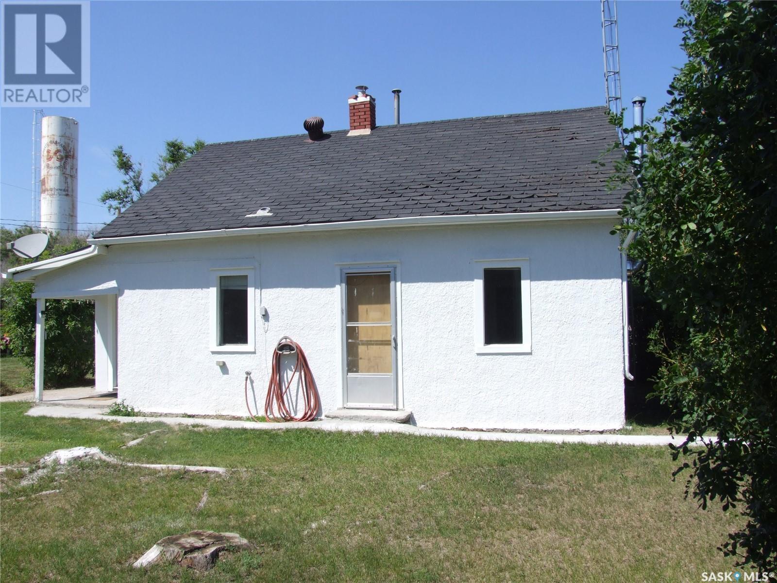 












150 2nd STREET E

,
Fox Valley,




Saskatchewan
S0N0V0

