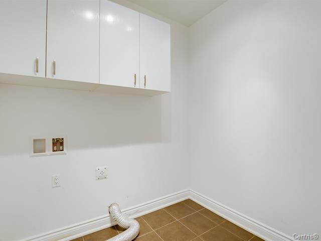 









224


Boul. Alexandre-Taché

, 203,
Gatineau (Hull),




QC
J9A0B8

