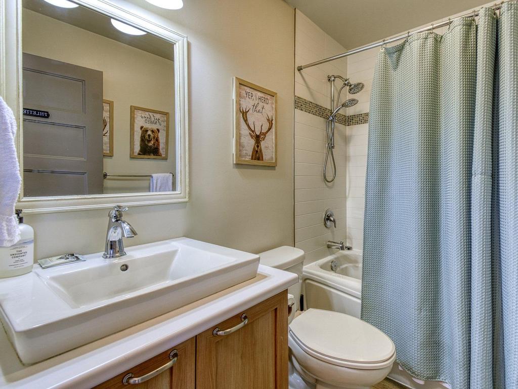 









46


Imp. du Cerf

,
Lac-Supérieur,




QC
J0T1J0

