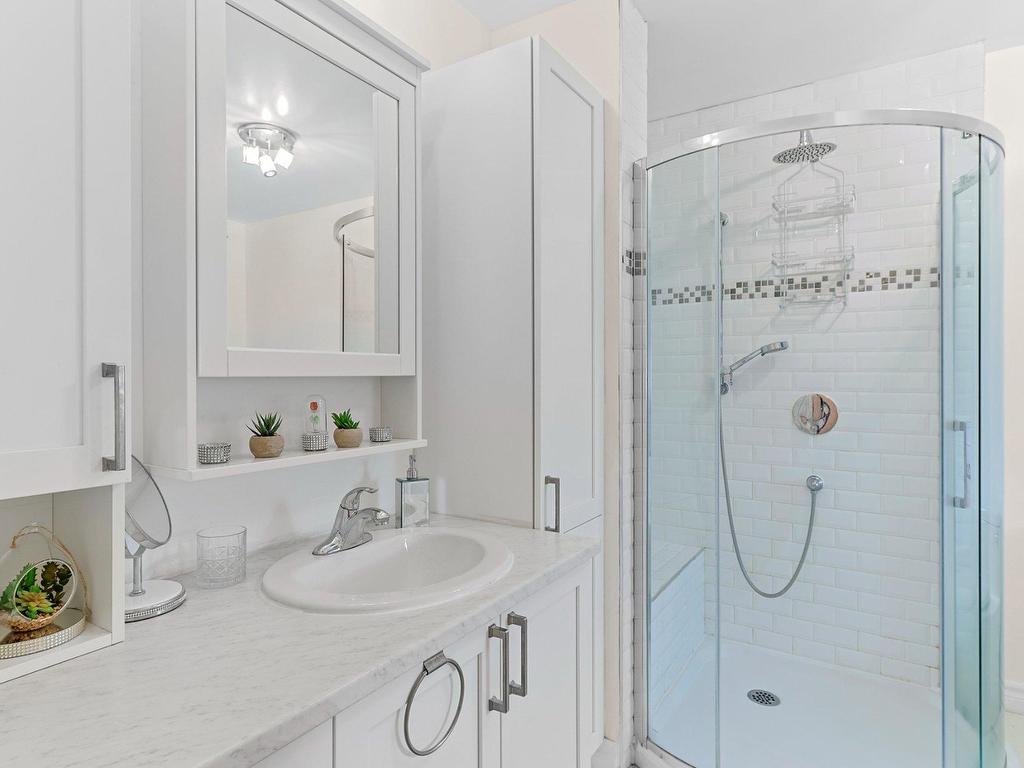 









21


Rue des Moissons

,
Sainte-Barbe,




QC
J0S1P0

