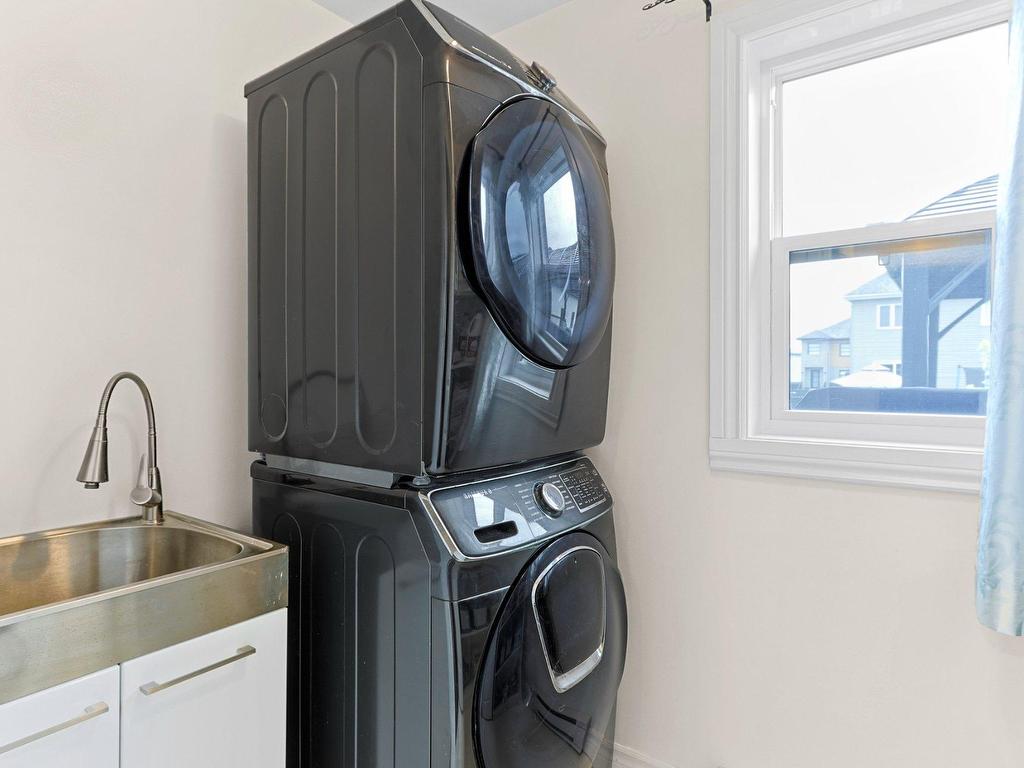









21


Rue des Moissons

,
Sainte-Barbe,




QC
J0S1P0

