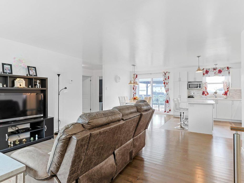 









21


Rue des Moissons

,
Sainte-Barbe,




QC
J0S1P0

