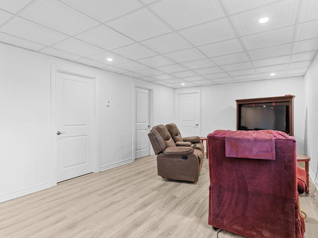 









21


Rue des Moissons

,
Sainte-Barbe,




QC
J0S1P0

