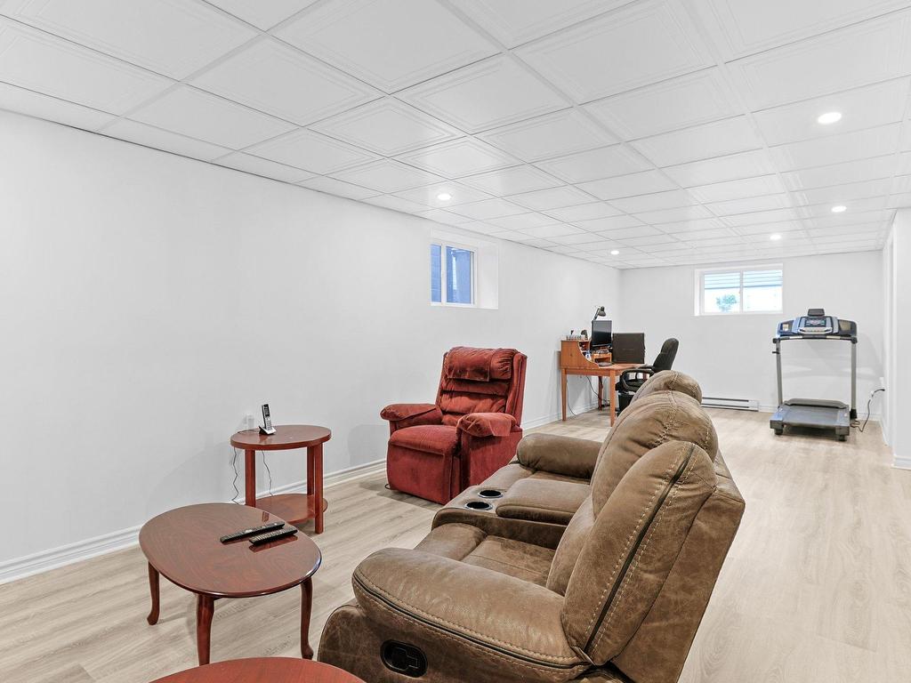 









21


Rue des Moissons

,
Sainte-Barbe,




QC
J0S1P0

