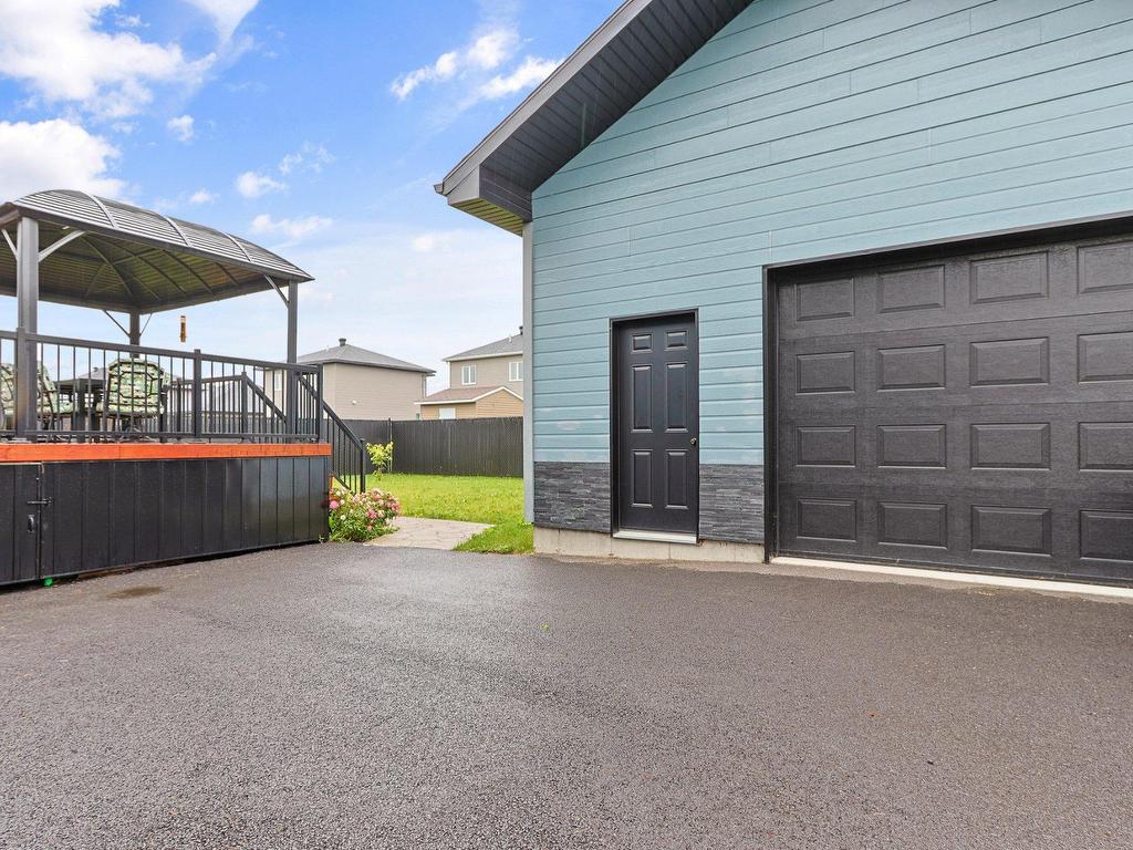 









21


Rue des Moissons

,
Sainte-Barbe,




QC
J0S1P0

