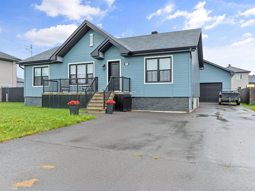 









21


Rue des Moissons

,
Sainte-Barbe,




QC
J0S1P0

