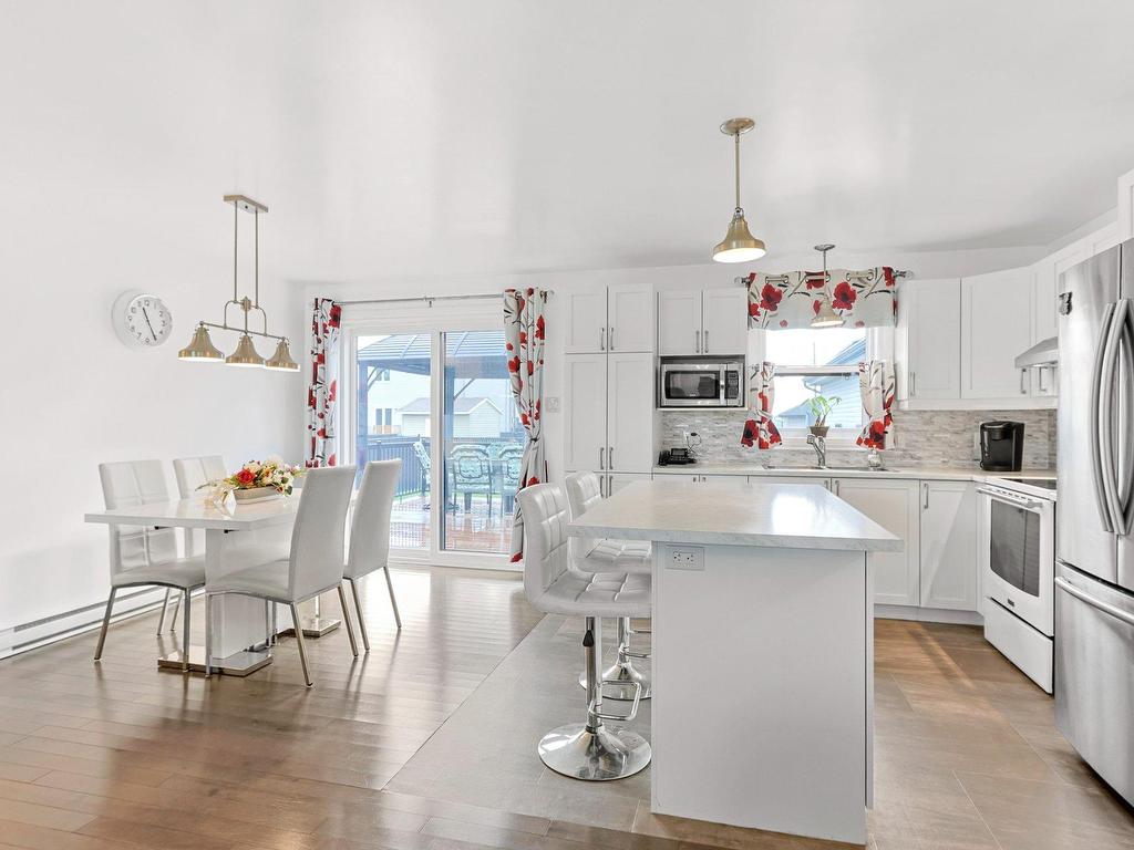 









21


Rue des Moissons

,
Sainte-Barbe,




QC
J0S1P0

