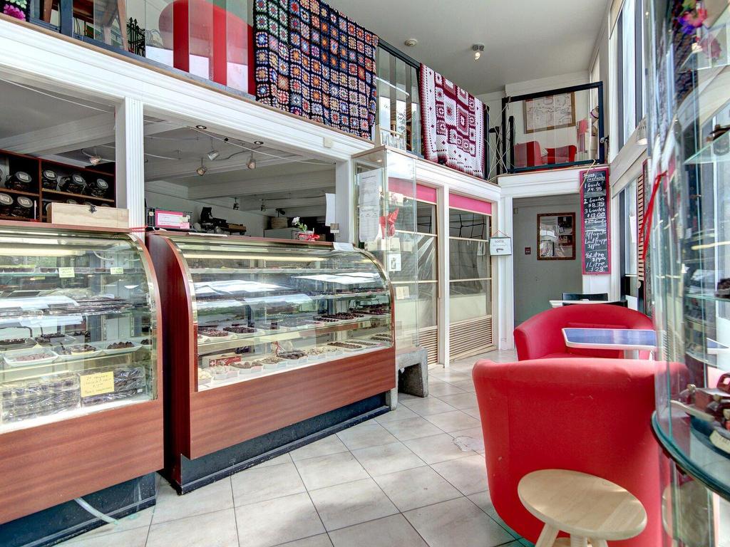









3


Rue Non Disponible-Unavailable

,
Montréal (Ville-Marie),




QC
H2K1A1


