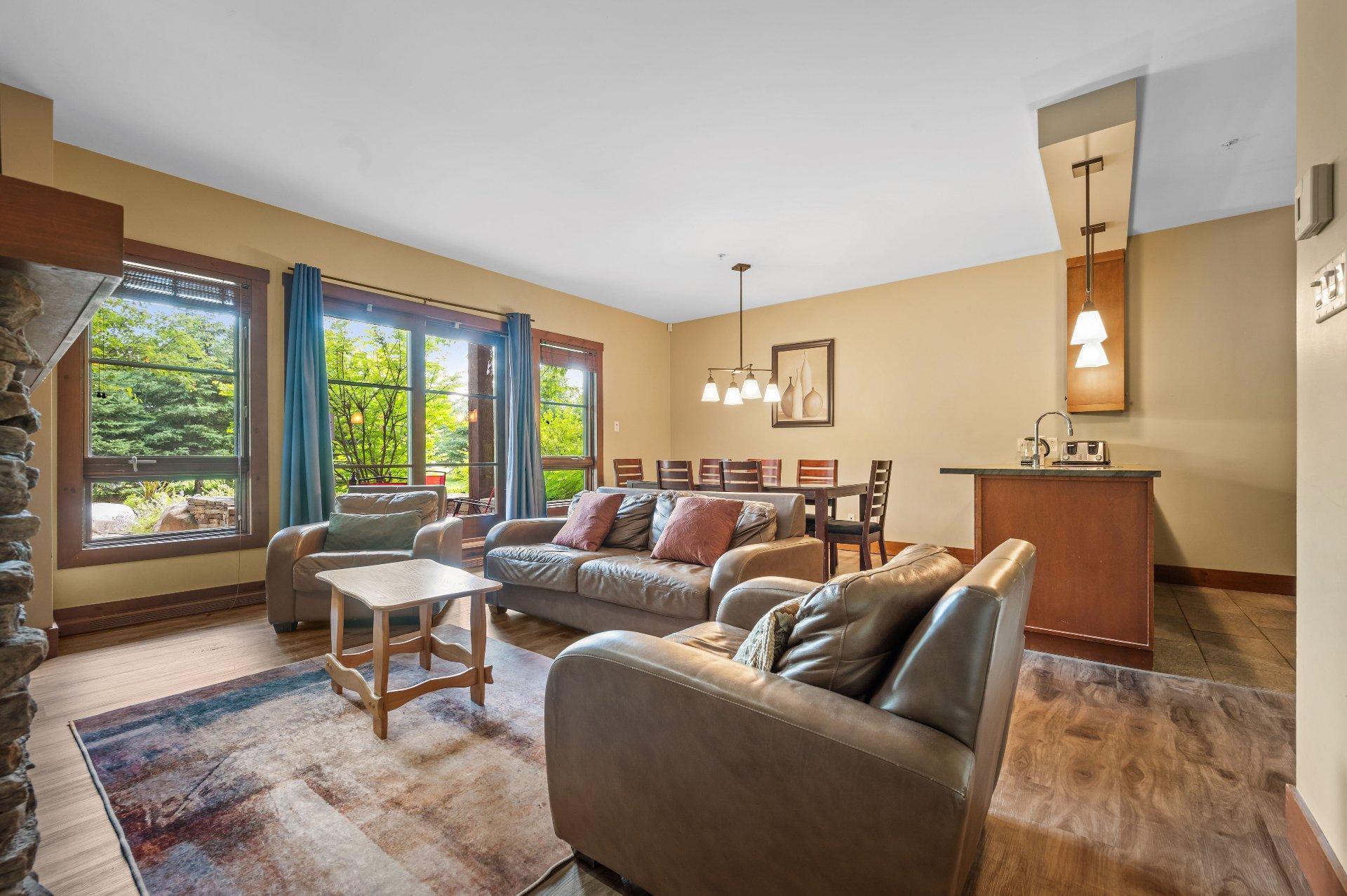 









1520


Ch. du Versant-Soleil

, 10,
Mont-Tremblant,




QC
J8E0A8

