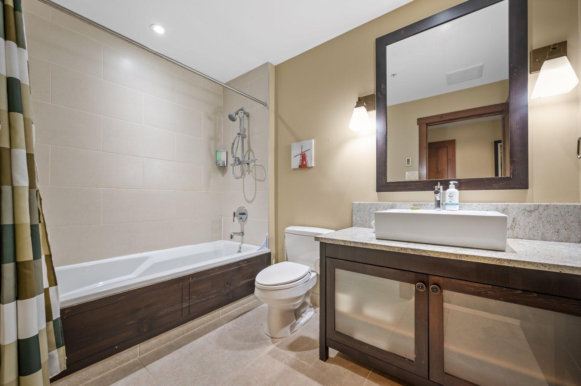 









1520


Ch. du Versant-Soleil

, 10,
Mont-Tremblant,




QC
J8E0A8

