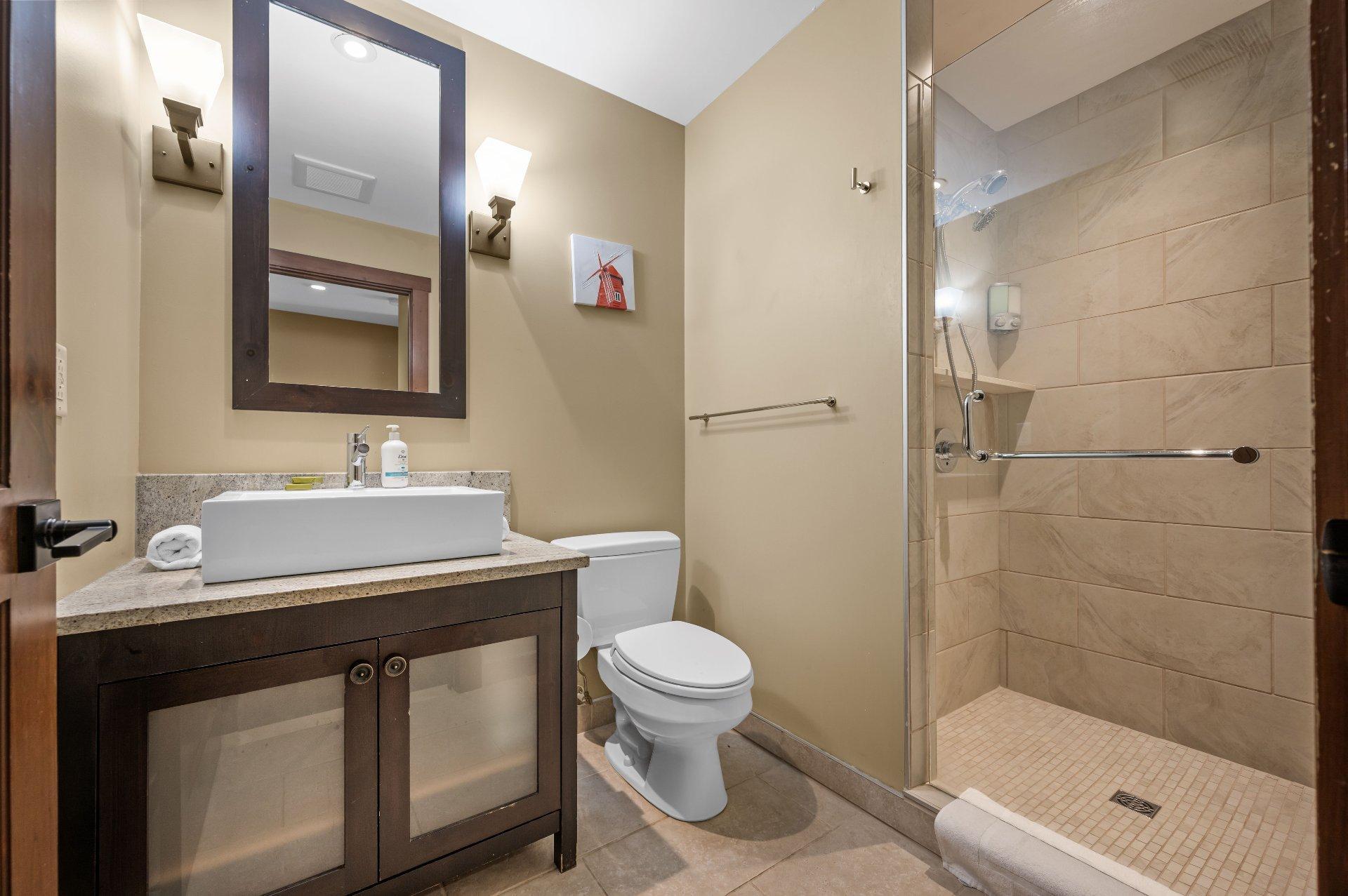 









1520


Ch. du Versant-Soleil

, 10,
Mont-Tremblant,




QC
J8E0A8

