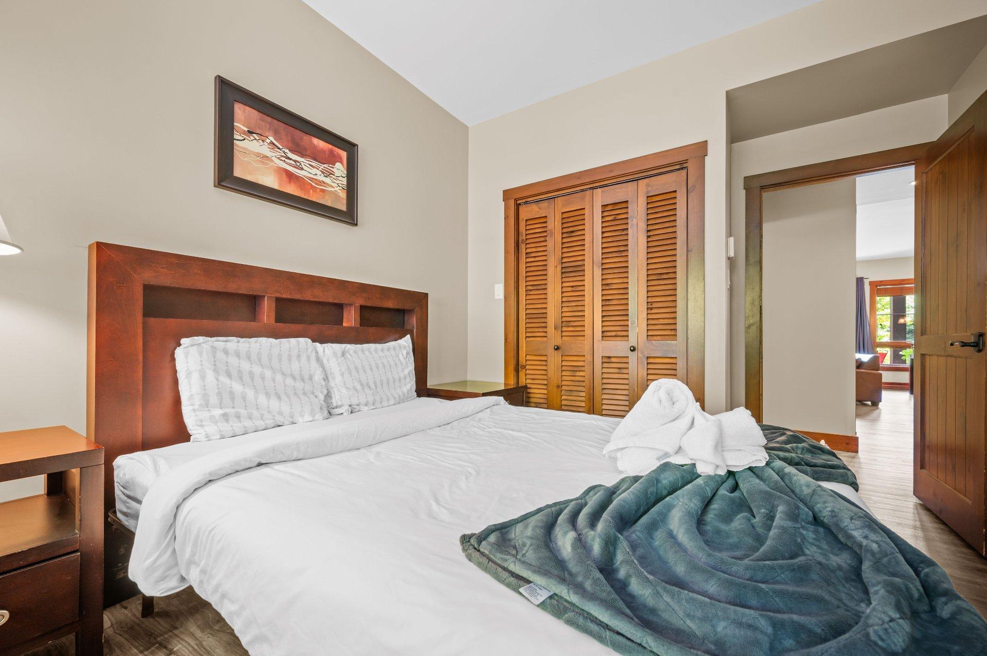 









1520


Ch. du Versant-Soleil

, 10,
Mont-Tremblant,




QC
J8E0A8

