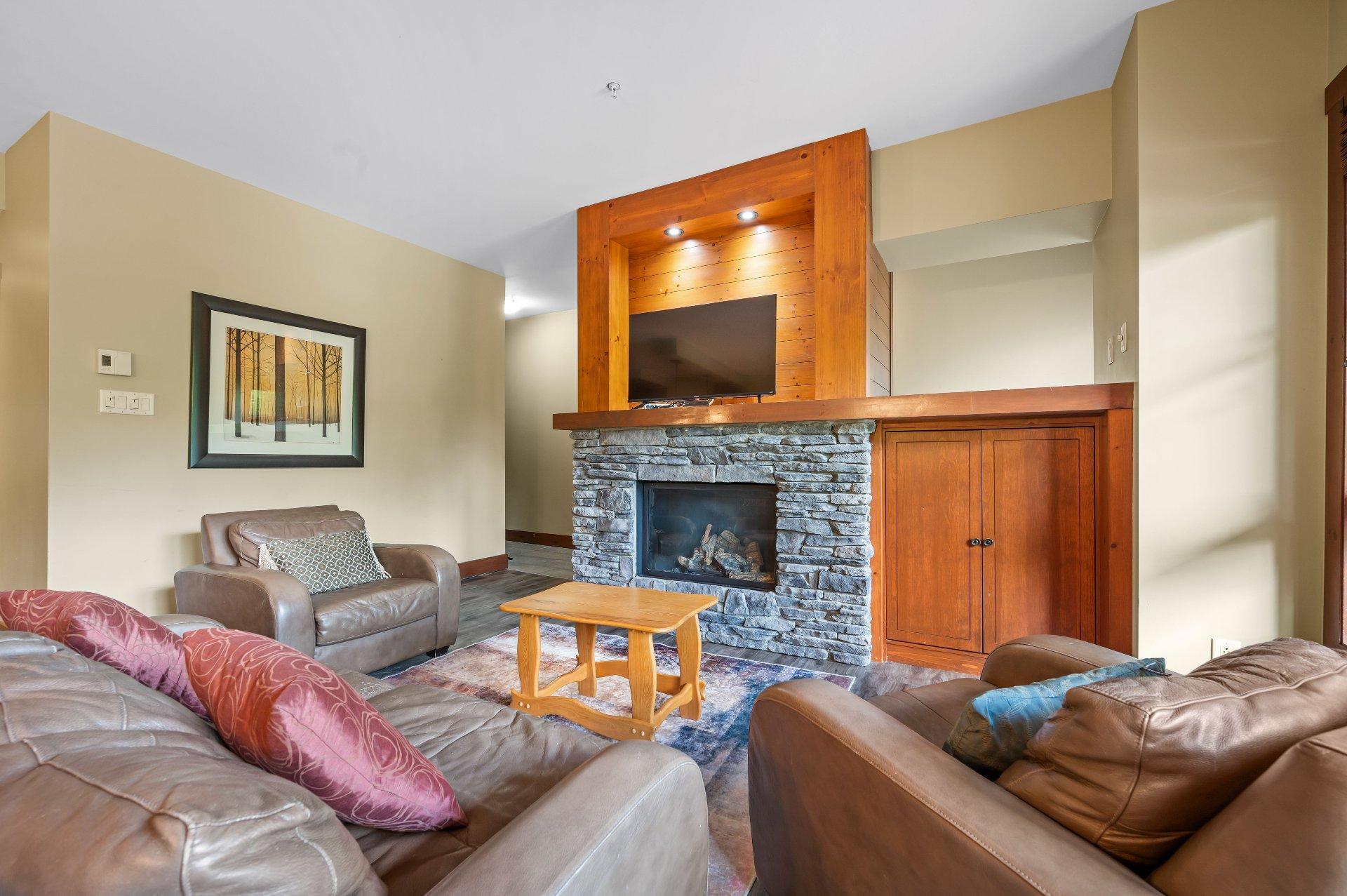 









1520


Ch. du Versant-Soleil

, 10,
Mont-Tremblant,




QC
J8E0A8

