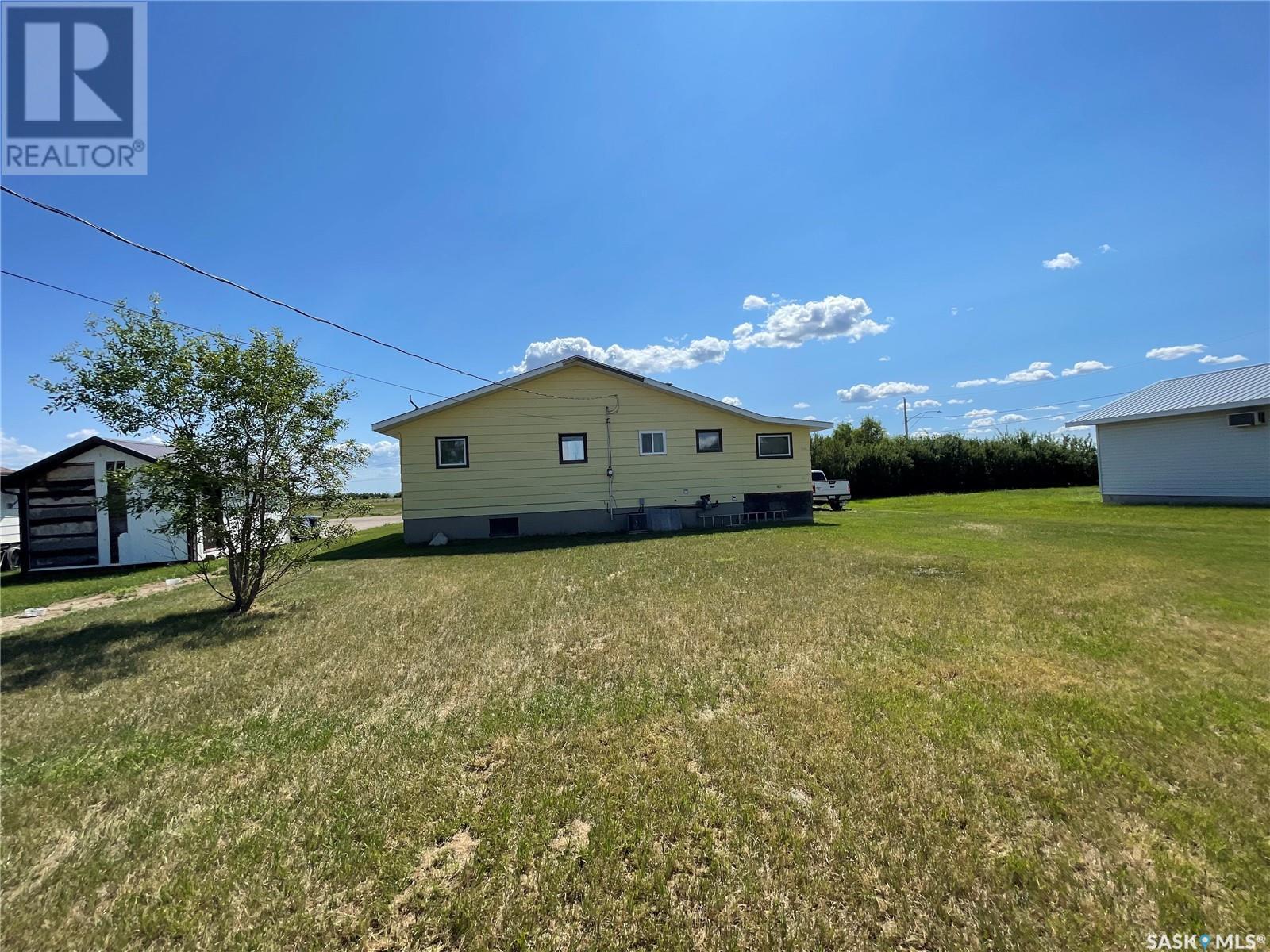 












304 King STREET

,
Smiley,




Saskatchewan
S0L2Z0

