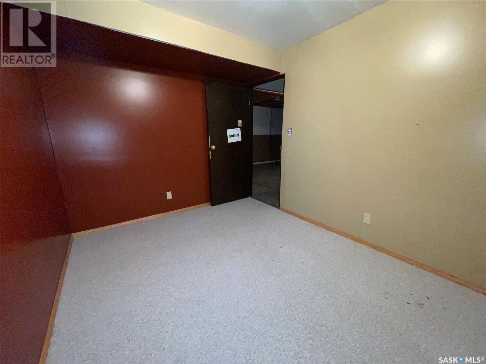 












304 King STREET

,
Smiley,




Saskatchewan
S0L2Z0

