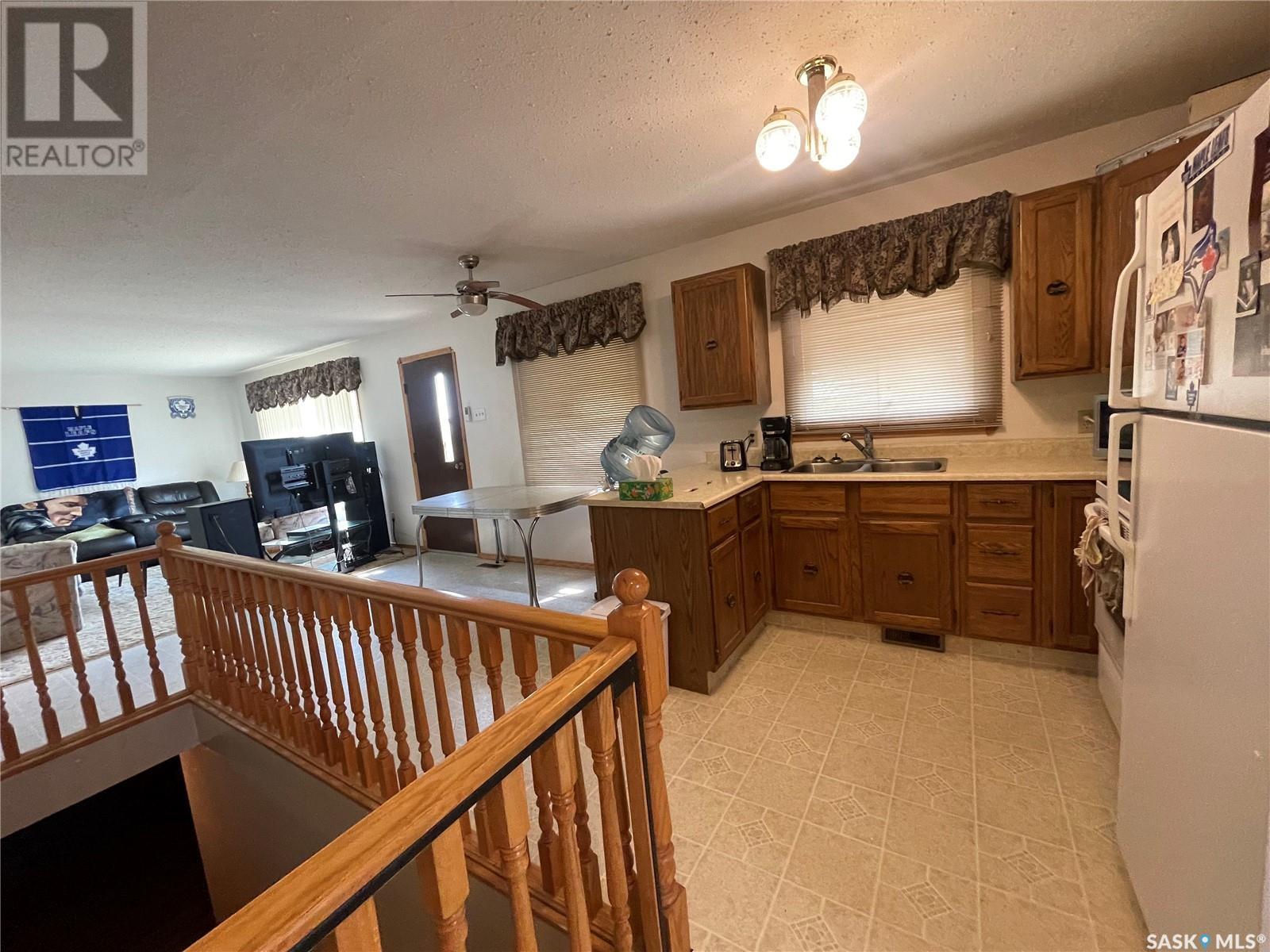 












304 King STREET

,
Smiley,




Saskatchewan
S0L2Z0

