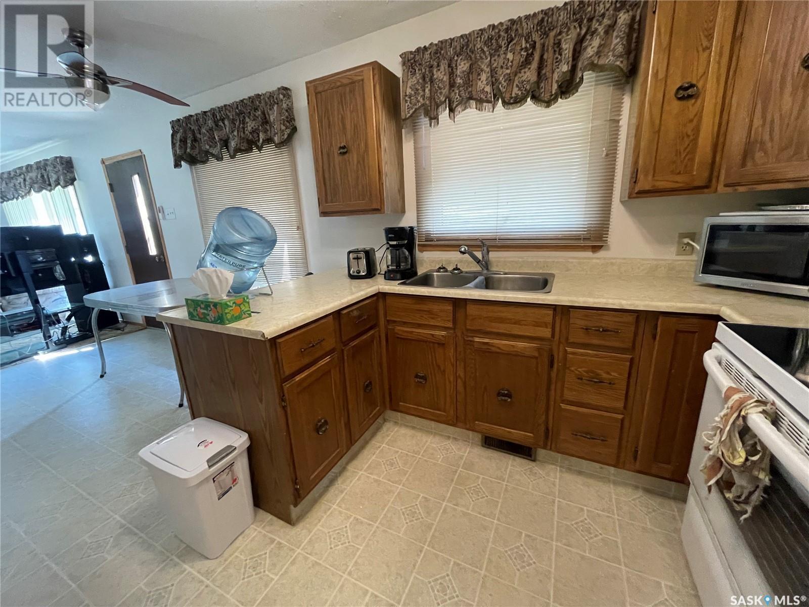 












304 King STREET

,
Smiley,




Saskatchewan
S0L2Z0

