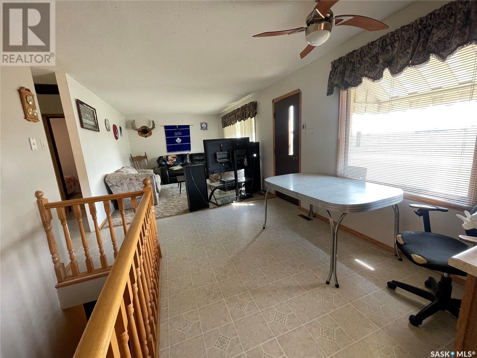 












304 King STREET

,
Smiley,




Saskatchewan
S0L2Z0

