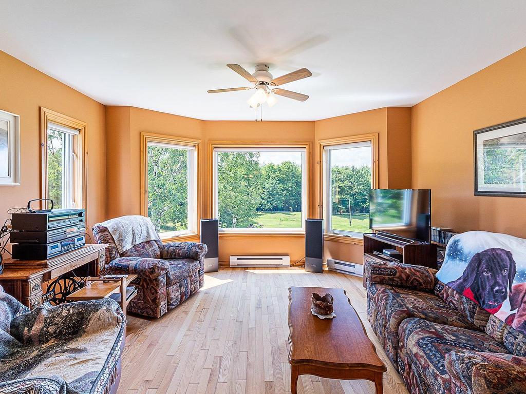 









1260


Ch. de Magoon Point

,
Stanstead - Canton,




QC
J0B1T0

