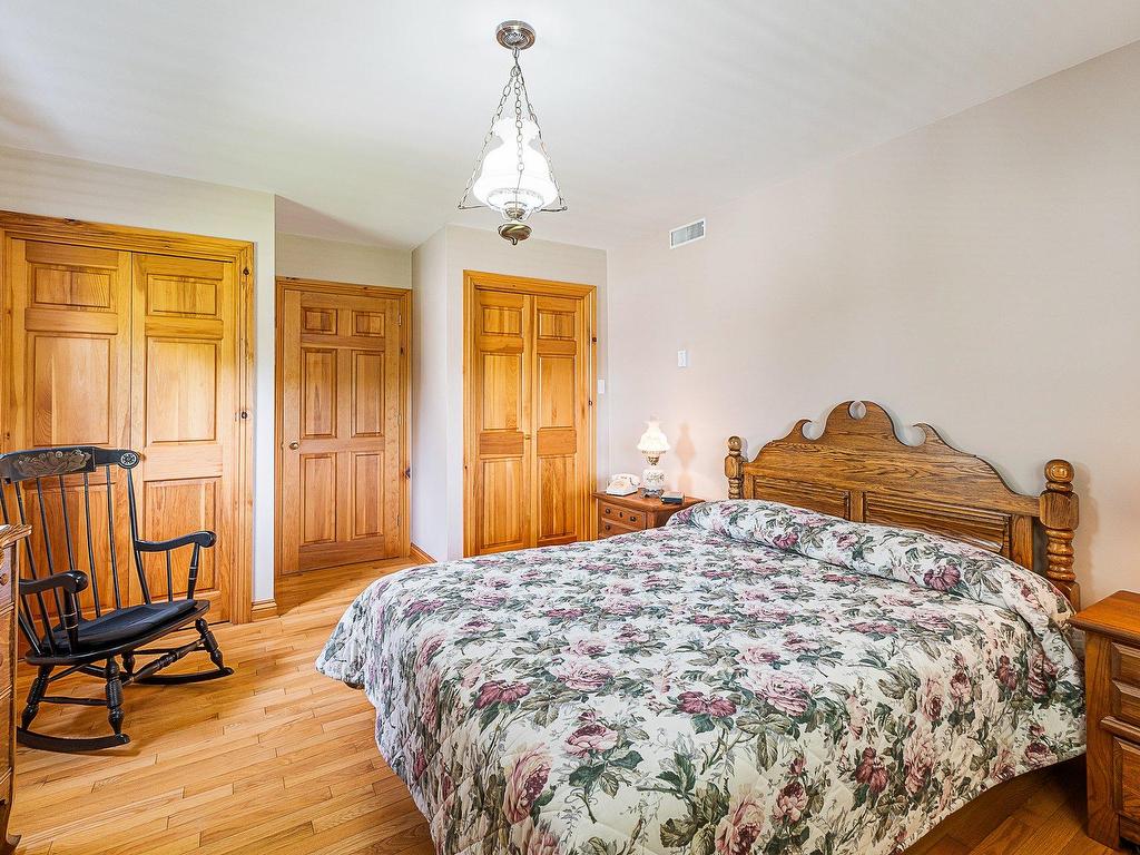 









1260


Ch. de Magoon Point

,
Stanstead - Canton,




QC
J0B1T0


