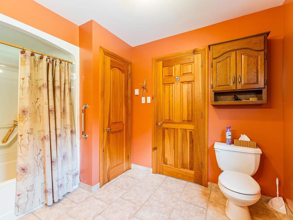 









1260


Ch. de Magoon Point

,
Stanstead - Canton,




QC
J0B1T0

