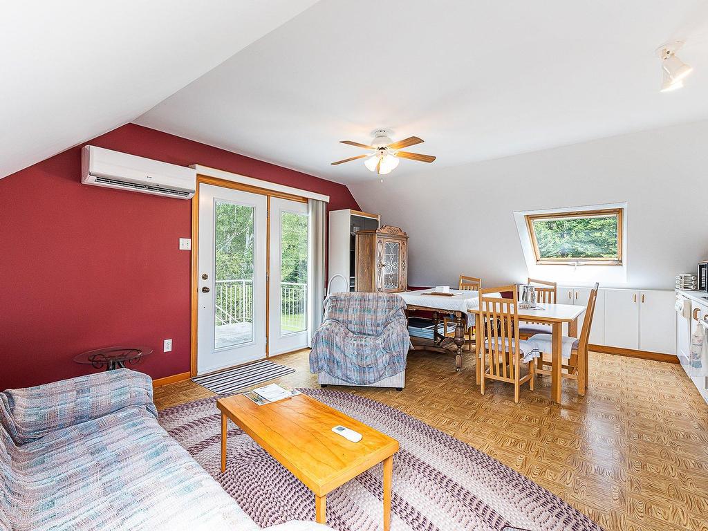 









1260


Ch. de Magoon Point

,
Stanstead - Canton,




QC
J0B1T0

