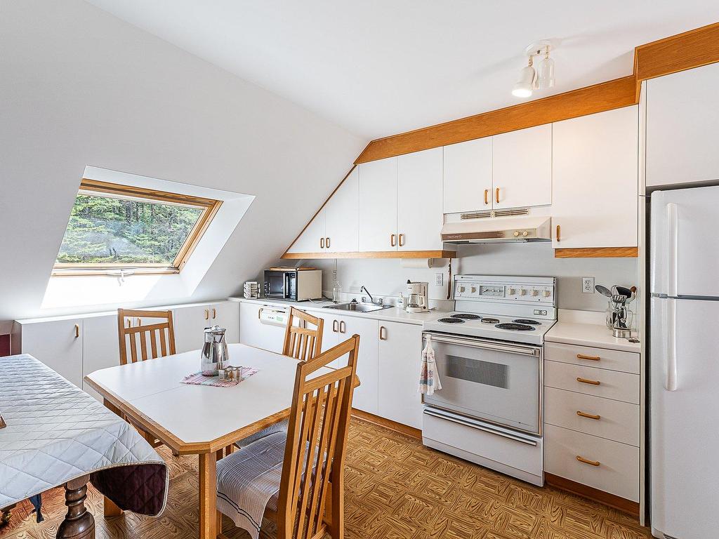 









1260


Ch. de Magoon Point

,
Stanstead - Canton,




QC
J0B1T0

