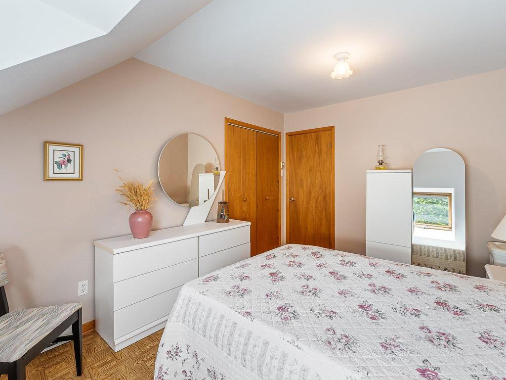 









1260


Ch. de Magoon Point

,
Stanstead - Canton,




QC
J0B1T0

