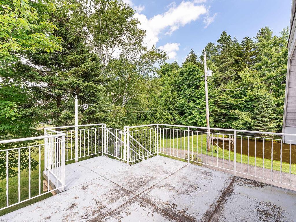 









1260


Ch. de Magoon Point

,
Stanstead - Canton,




QC
J0B1T0


