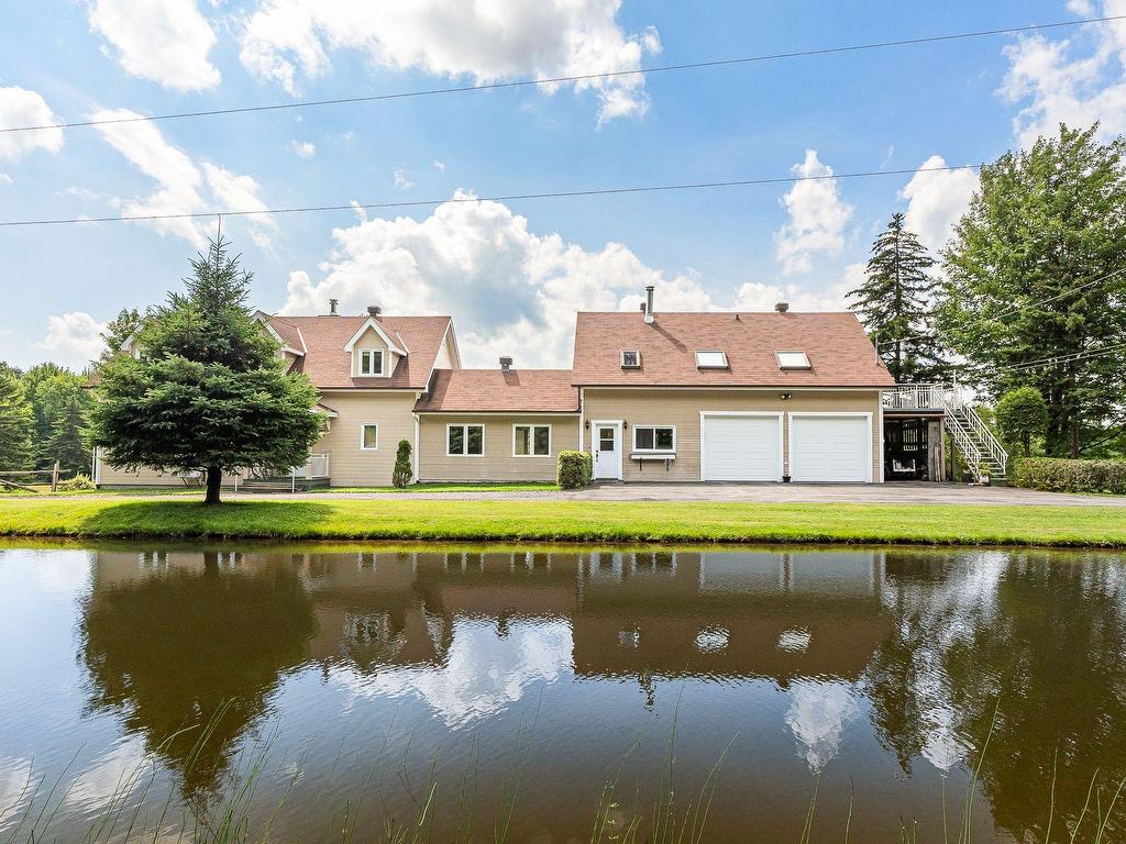 









1260


Ch. de Magoon Point

,
Stanstead - Canton,




QC
J0B1T0

