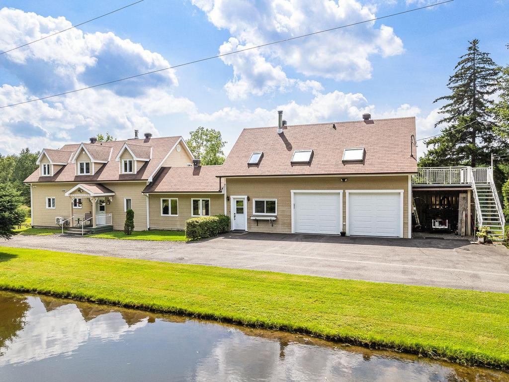









1260


Ch. de Magoon Point

,
Stanstead - Canton,




QC
J0B1T0

