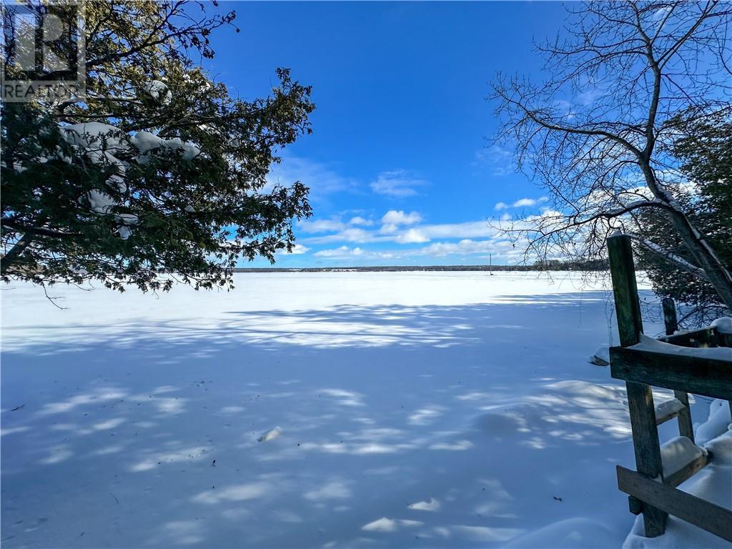 












544 Ketchankookem Trail

,
Mindemoya, Manitoulin Island,




Ontario
P0P1S0

