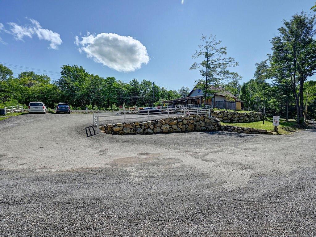 









100Z


Mtée Casino

,
Saint-Calixte,







QC
J0K1Z0

