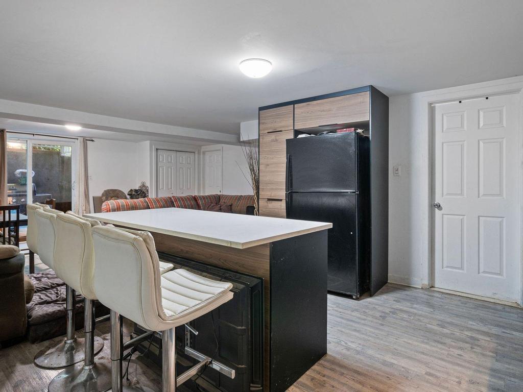 









709

 - 709B


Ch. de la Rivière N.

,
Saint-Eustache,




QC
J7R4K3

