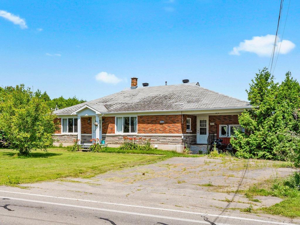 









709

 - 709B


Ch. de la Rivière N.

,
Saint-Eustache,




QC
J7R4K3

