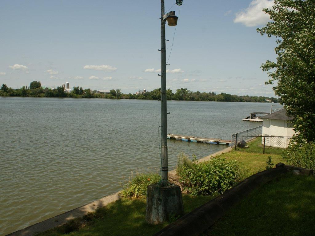 









441


Ch. des Patriotes

,
Saint-Denis-sur-Richelieu,




QC
J0H1K0

