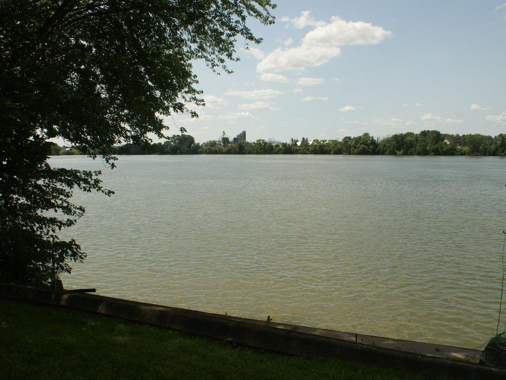 









441


Ch. des Patriotes

,
Saint-Denis-sur-Richelieu,




QC
J0H1K0

