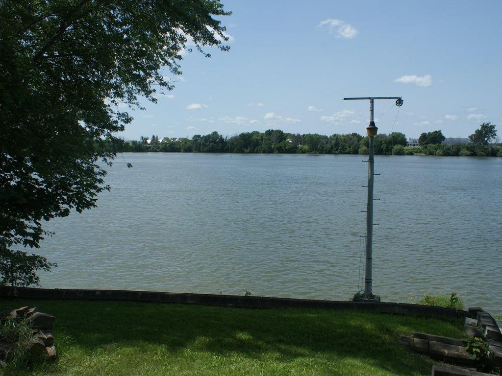 









441


Ch. des Patriotes

,
Saint-Denis-sur-Richelieu,




QC
J0H1K0

