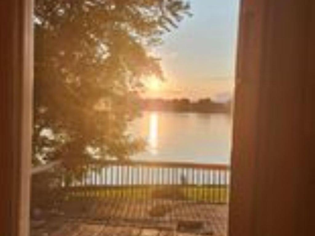 









441


Ch. des Patriotes

,
Saint-Denis-sur-Richelieu,




QC
J0H1K0

