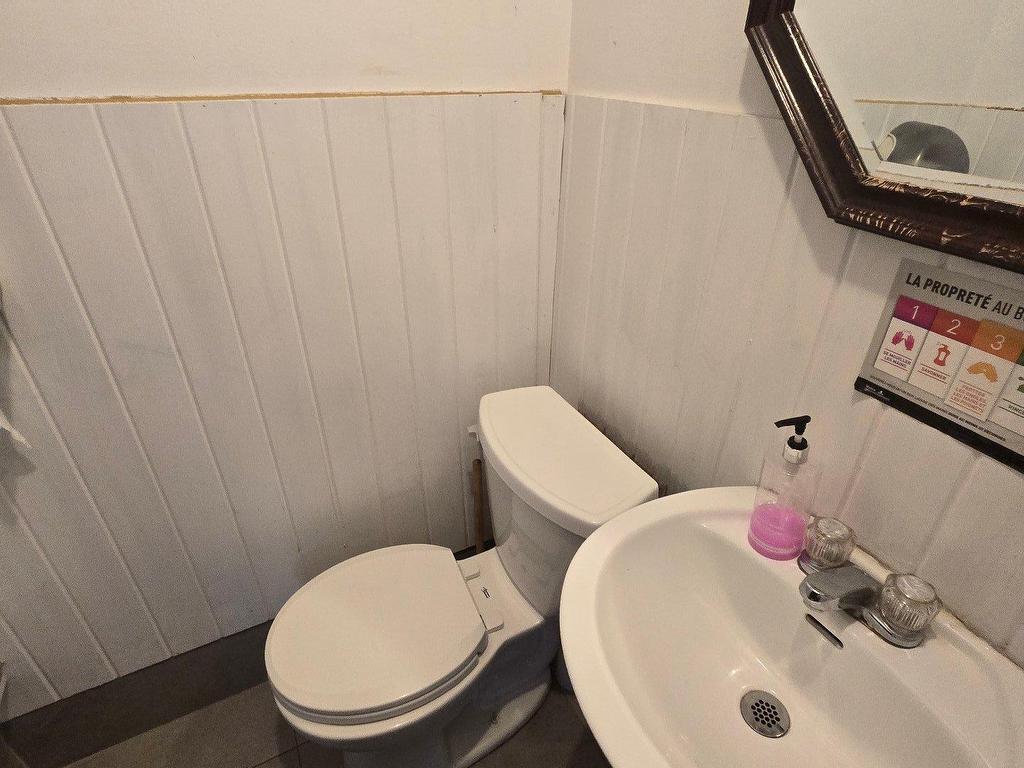 









7751


Rue St-Hubert

,
Montréal (Villeray/Saint-Michel/Parc-Extension),




QC
H2R2P1

