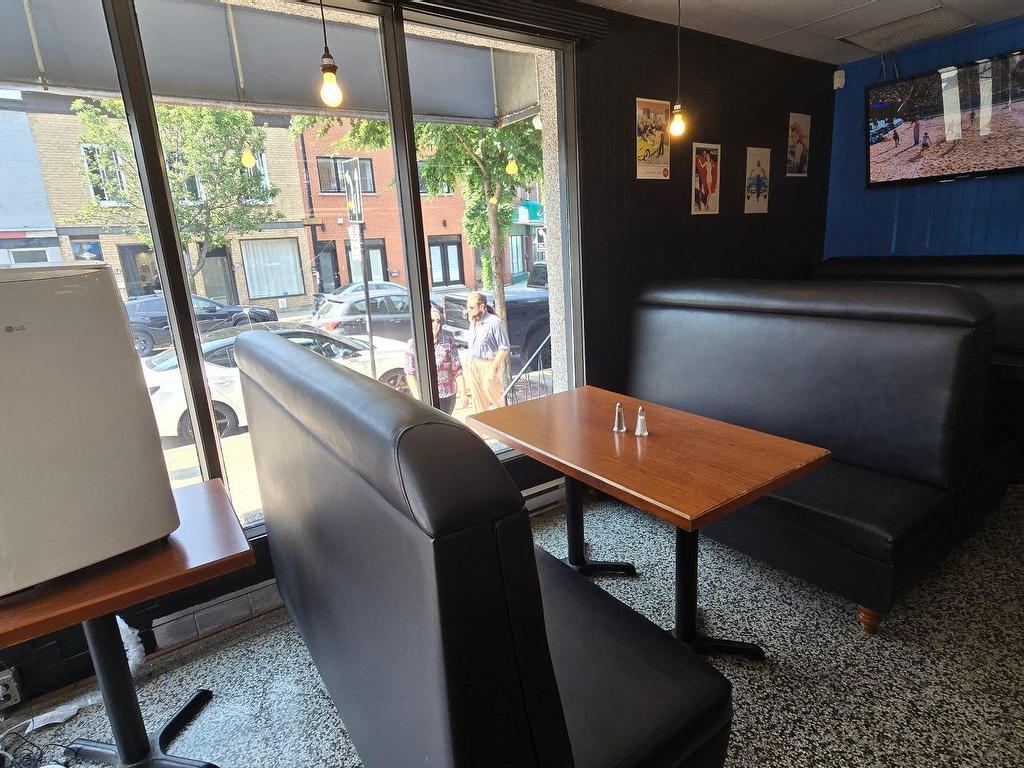 









7751


Rue St-Hubert

,
Montréal (Villeray/Saint-Michel/Parc-Extension),




QC
H2R2P1

