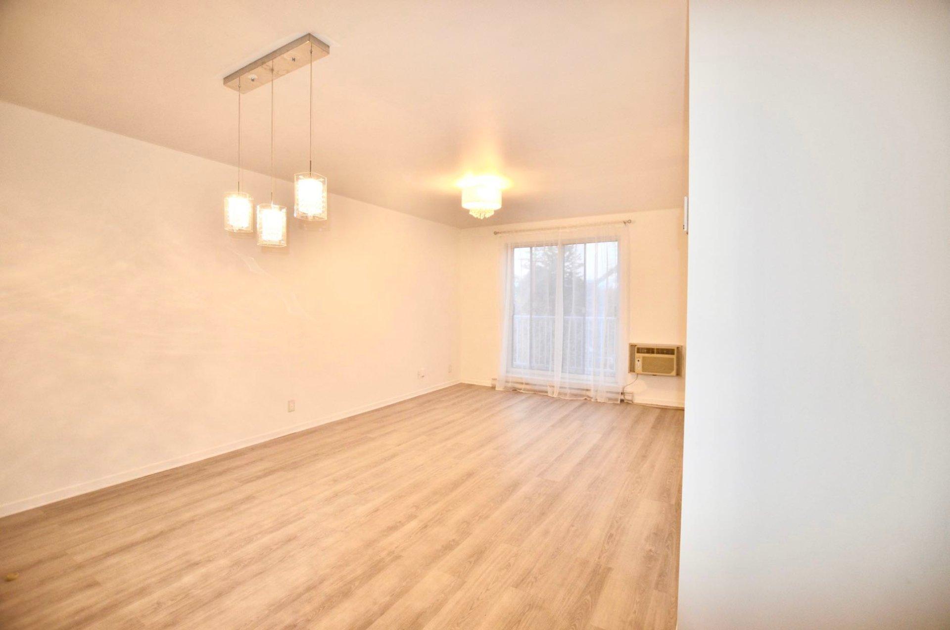 









6840


Av. Fielding

, 406,
Montréal (Côte-des-Neiges/Notre-Dame-de-Grâce),




QC
H4V1N9

