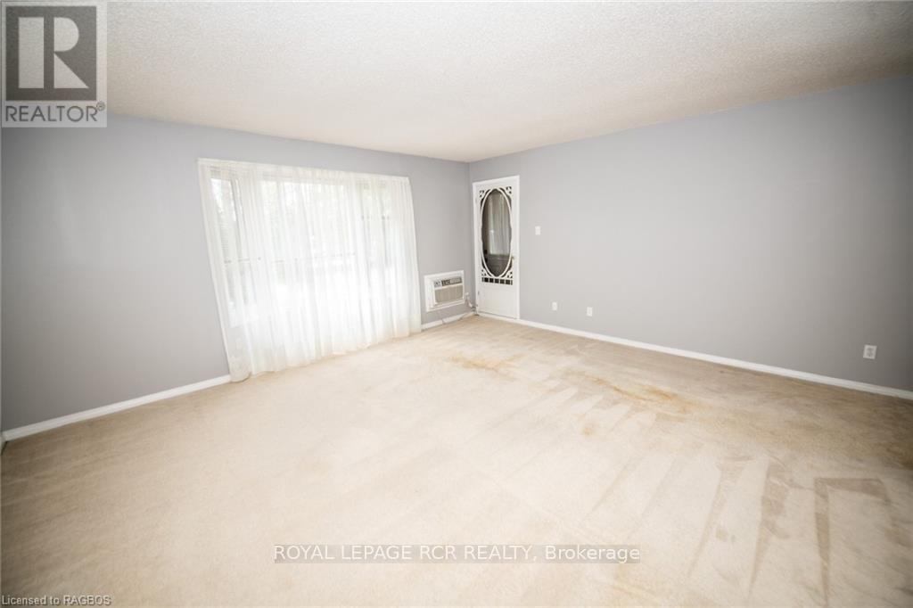 












302 - 440 DURHAM STREET W

,
Wellington North (Mount Forest),




Ontario
N0G2L2

