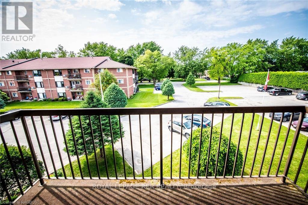 












302 - 440 DURHAM STREET W

,
Wellington North (Mount Forest),




Ontario
N0G2L2

